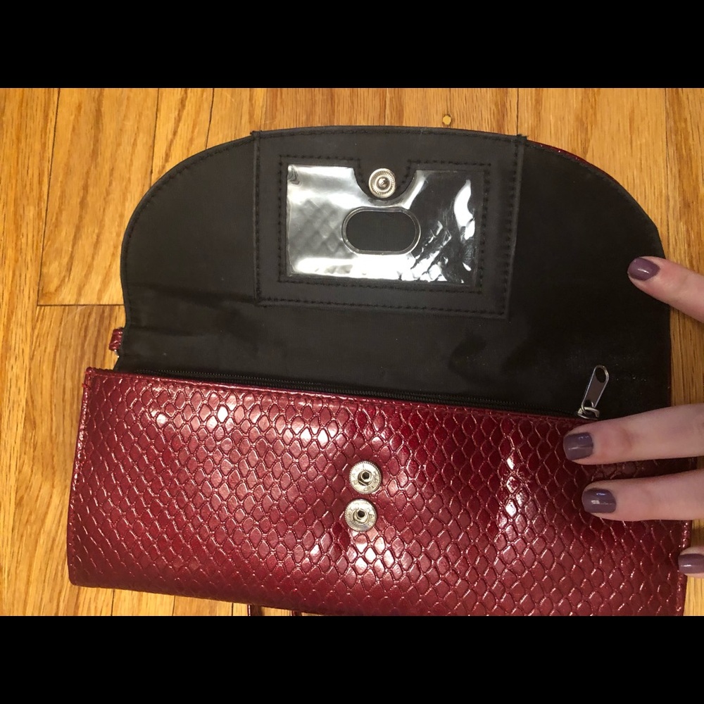 Ruby red clutch - Picture 5 of 5